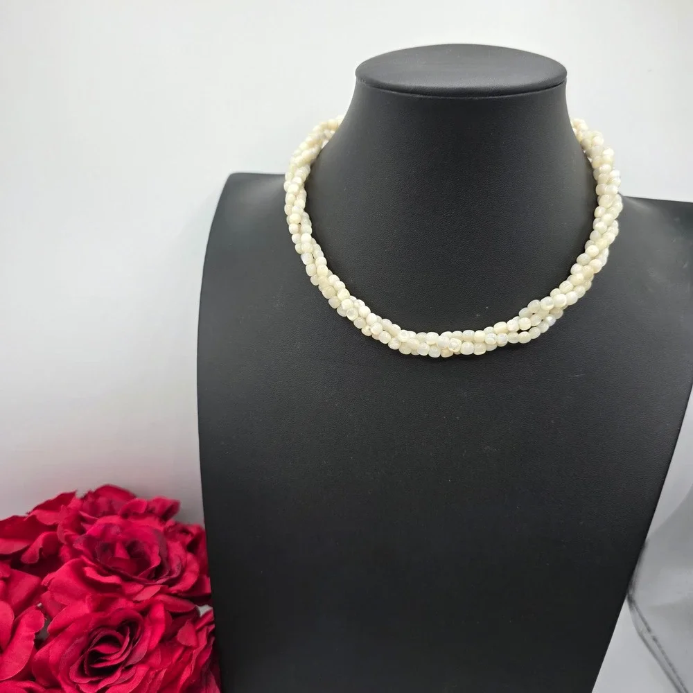 Vintage Mother of Pearl Triple Strand Twisted Choker Necklace Cream Iridescent
